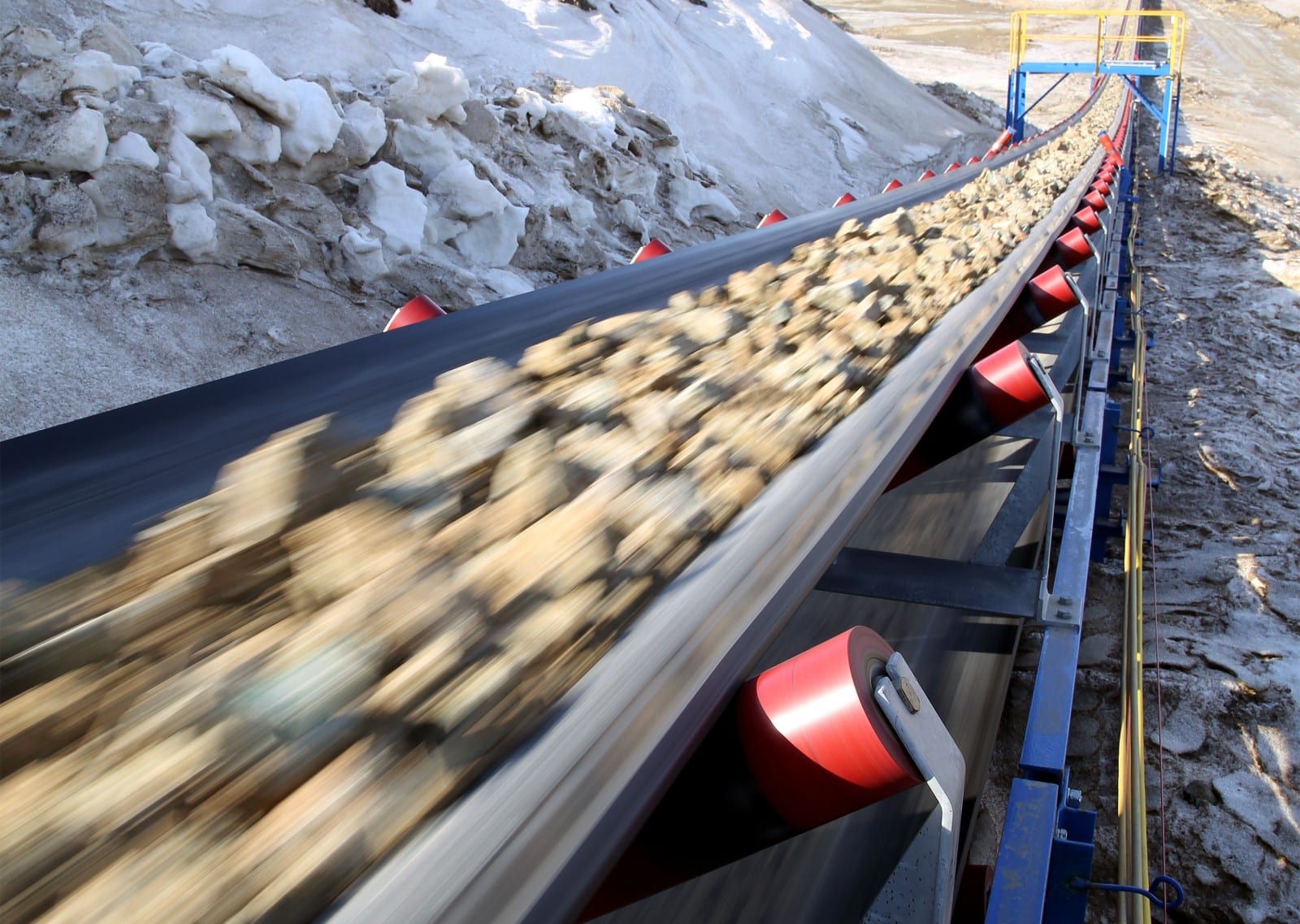 Conveyors vs. Trucks: How to Reduce Costs in Material Handling - West River  Conveyors